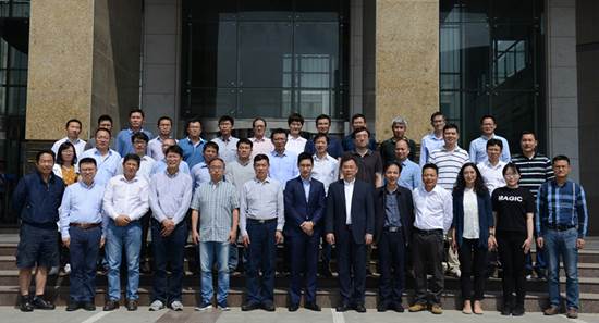 http://news.henu.edu.cn/__local/D/78/95/995A046C574BD9708E7563AE19D_F1D9B12F_2E905.jpg